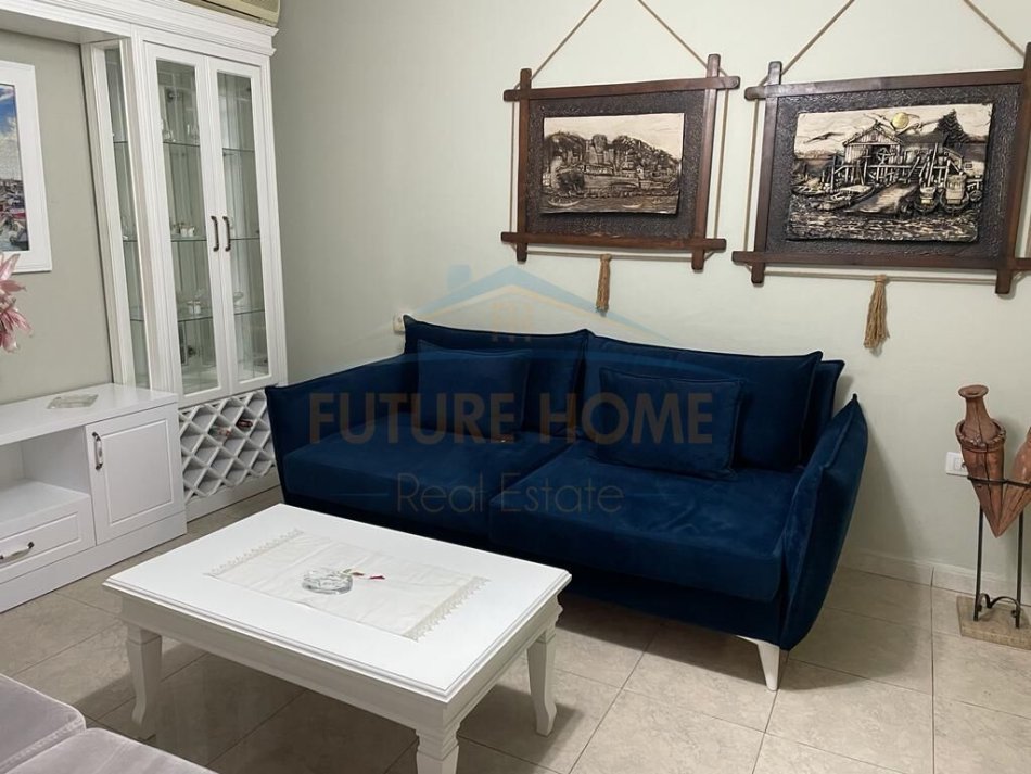 Tirane, jepet me qera apartament 2+1 Kati 5, 74 m² 550 € (21 Dhjetori)