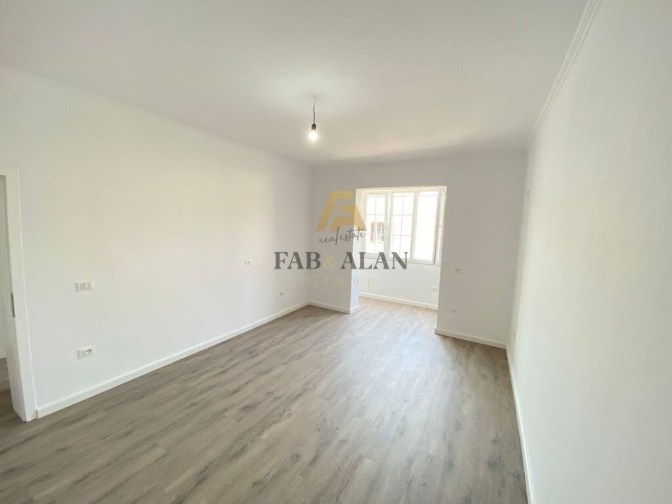Tirane, shitet apartament 2+1 Kati 3, 68 m² 150.000 € (21 Dhjetori)