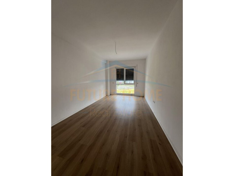 Tirane, shitet apartament 2+1 Kati 1, 101 m² 166.300 € (unaza e re)