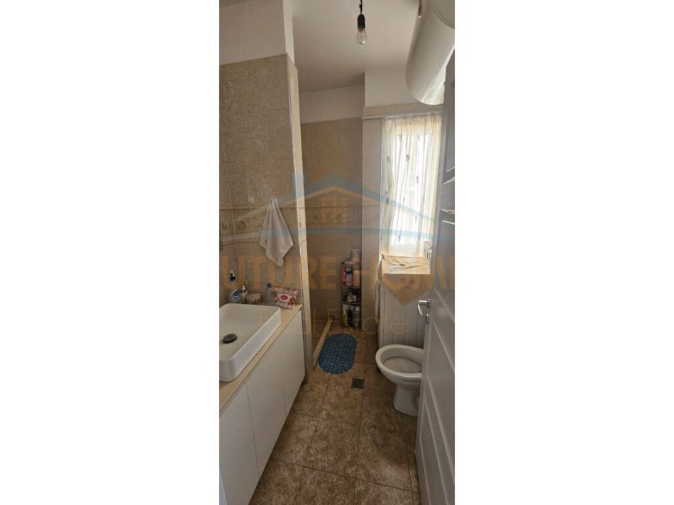 Tirane, shitet apartament 1+1 Kati 5, 57 m² 108.300 € (Ish Fusha e Aviacionit)