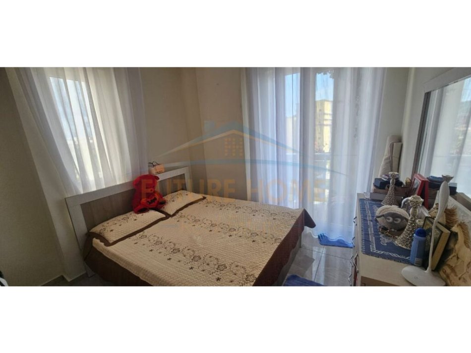Tirane, shitet apartament 1+1 Kati 5, 57 m² 108.300 € (Ish Fusha e Aviacionit)