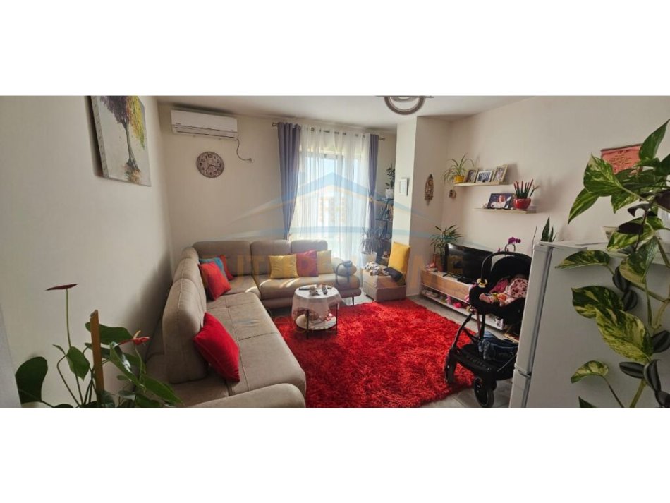 Tirane, shitet apartament 1+1 Kati 5, 57 m² 108.300 € (Ish Fusha e Aviacionit)
