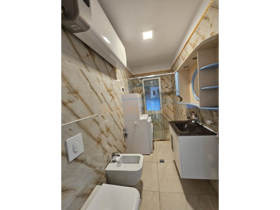Tirane, jepet me qera apartament 2+1 Kati 3, 110 m² 580 € (Rruga Feizi Himzo)