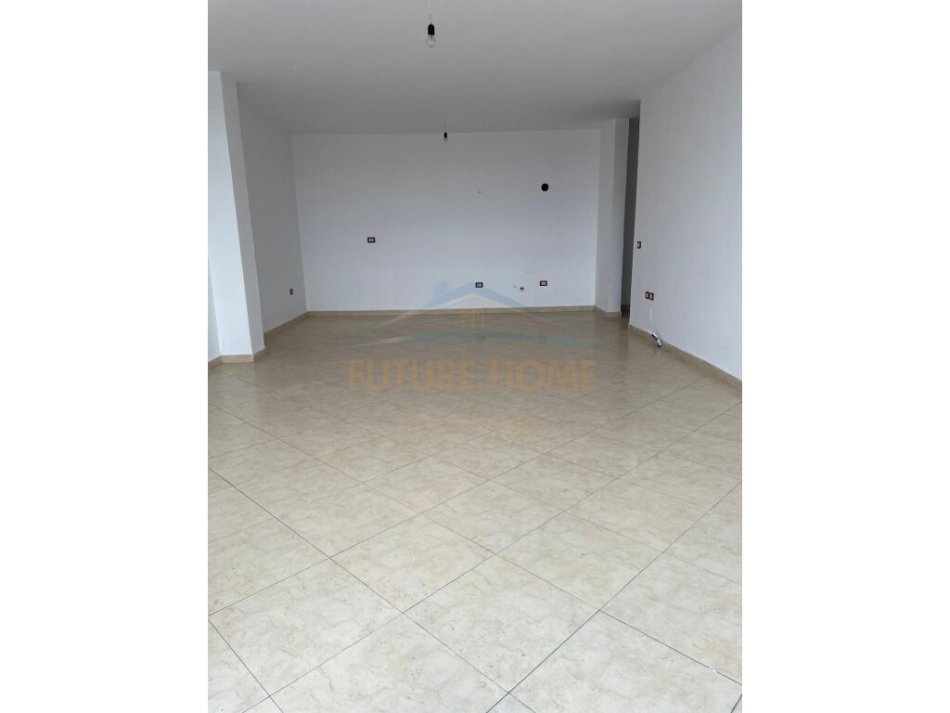 Tirane, shitet apartament 2+1+Ballkon Kati 5, 120 m² 156.000 € (Don Bosco)