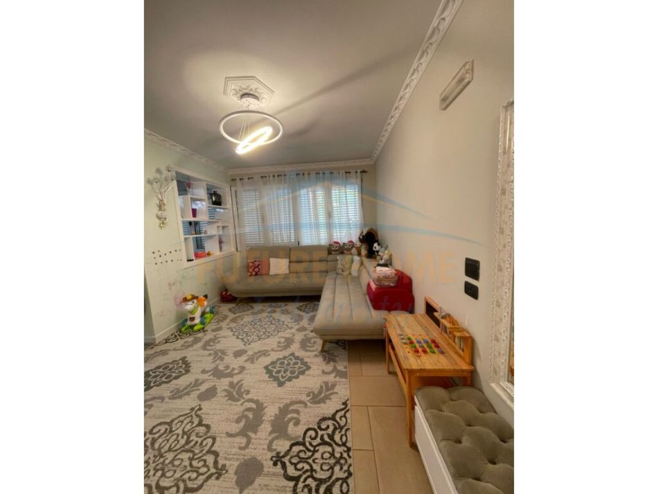 Tirane, shitet apartament Dublex Kati 3, 142 m² 350.000 Euro (Rruga Pjeter Bogdani)