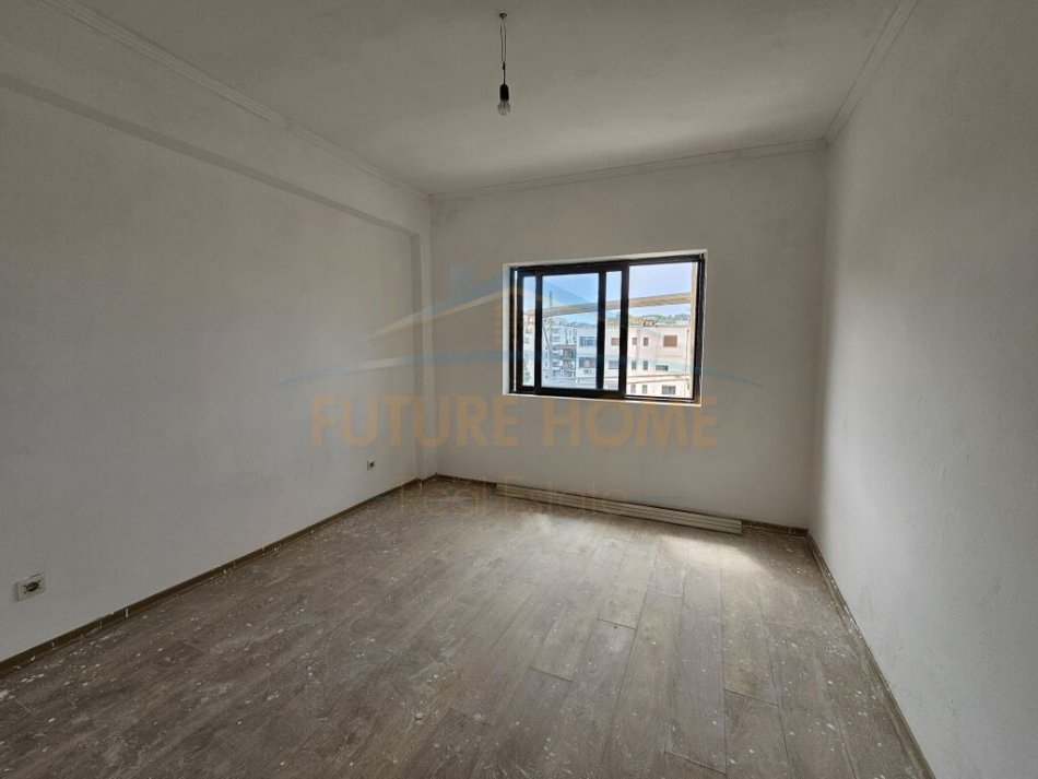Durres, shitet apartament 2+1+Aneks+Ballkon Kati 5, 86 m² 60.000 € (Fusha Rones)