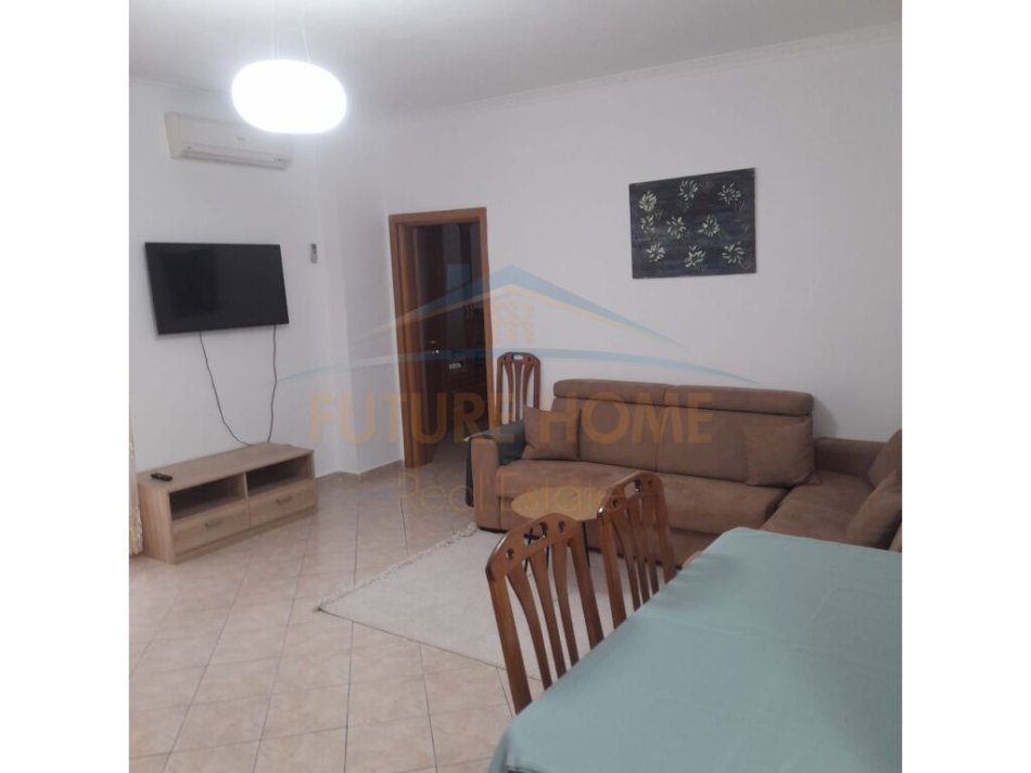 Durres Plazh, jepet me qera apartament 1+1+Aneks+Ballkon Kati 5, 70 m² 300 € (Pavaresia)
