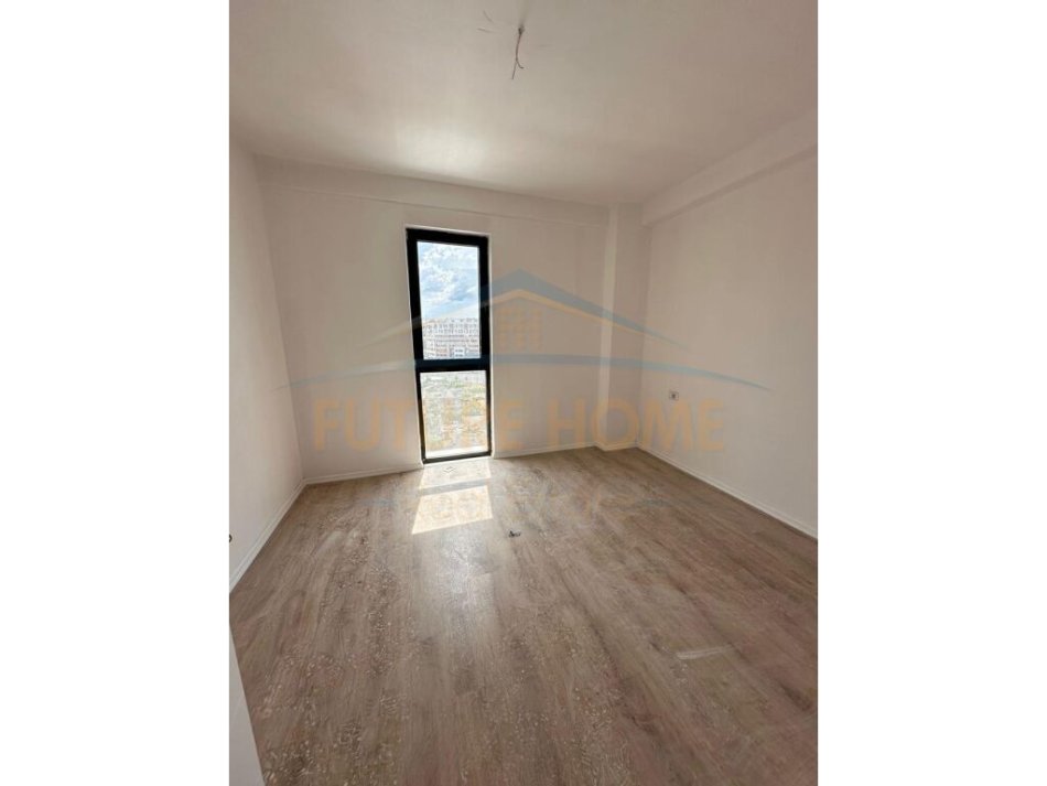 Tirane, shitet apartament duplex Dublex Kati 7, 101 m² 135000 € (Unaza e Re)