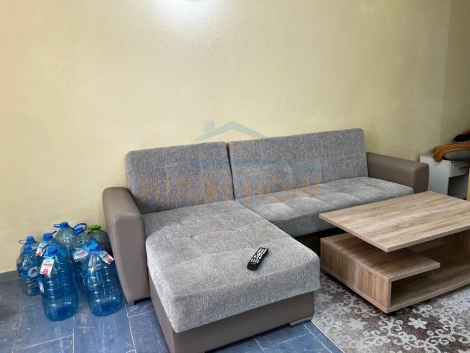 Durres, jepet me qera garsonier 1+1 Kati 0, 55 m² 210 € (Afer Markates , Durres)