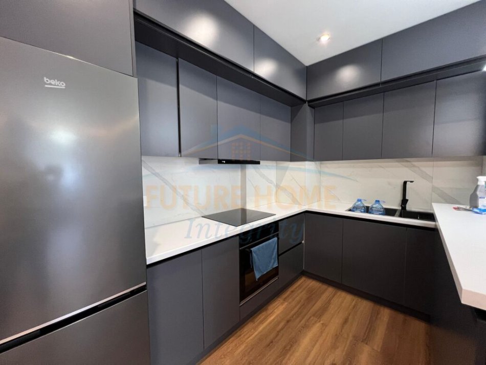 Tirane, shitet apartament 2+1 Kati 3, 126 m² 152.000 € (Rruga Kastriotet)
