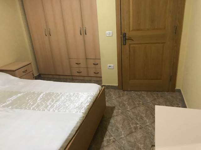 Tirane, jepet me qera apartament 1+1+BLK Kati 6, 60 m² 400 Euro (prane Grepit te Arte)