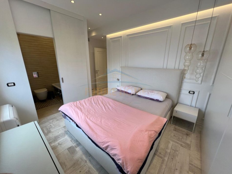 Tirane, shitet apartament 2+1+Aneks+Ballkon Kati 1, 109 m² 260.000 € (RRUGA LIQENI I THAT)