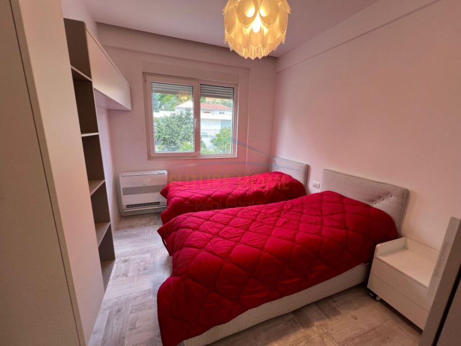 Tirane, shitet apartament 2+1+Aneks+Ballkon Kati 1, 109 m² 260.000 € (RRUGA LIQENI I THAT)