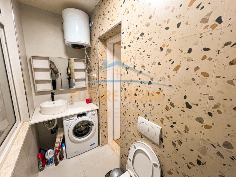 Tirane, shes apartament 2+1 Kati 4, 57 m² 130.000 € (Rruga e Barrikadave)