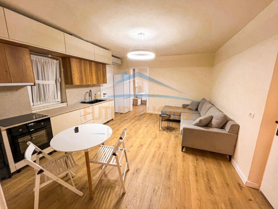 Tirane, shes apartament 2+1 Kati 4, 57 m² 130.000 € (Rruga e Barrikadave)