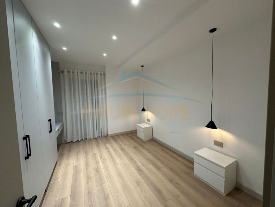 Tirane, shitet apartament 2+1+Ballkon Kati 2, 144 m² 340.000 € (TEG)