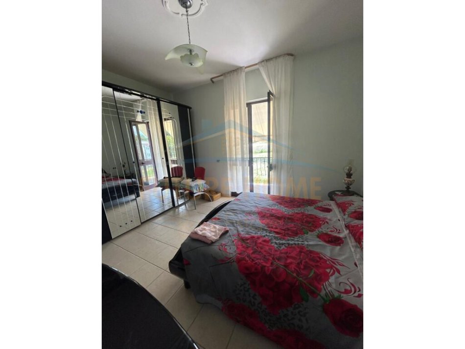 Tirane, shitet Vile 3 Katshe Kati 3, 493 m² 250.000 € (peze)