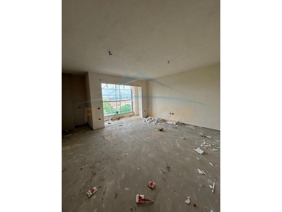 Tirane, shitet apartament 2+1+Ballkon Kati 7, 89 m² 138.000 € (Bulevardi i Ri)