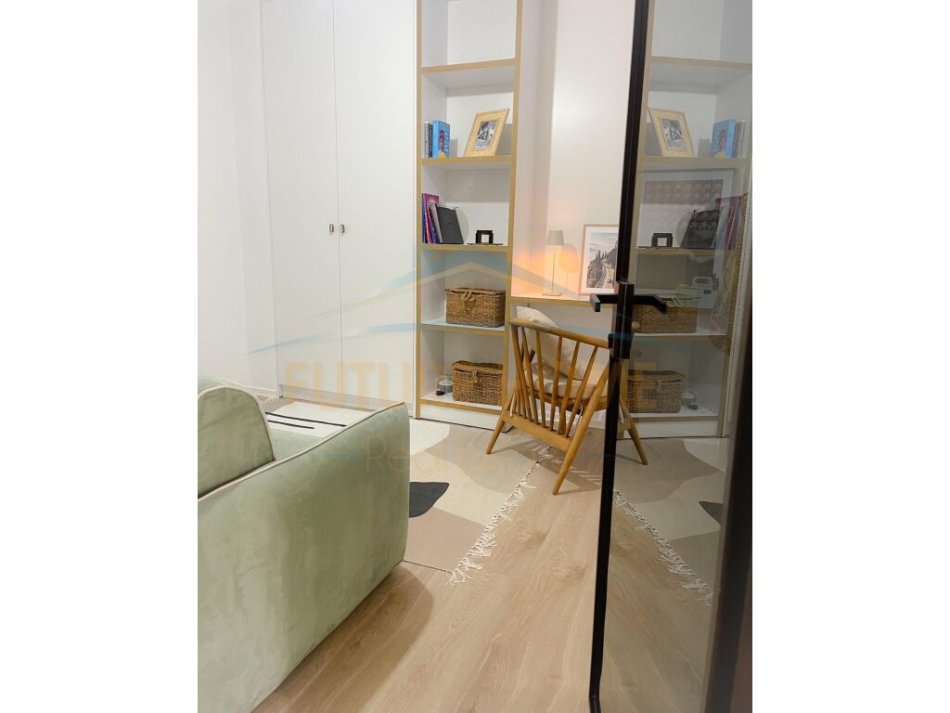 Durres, shitet apartament 3+1+Ballkon Kati 0, 105 m² 300.000 € (Gjiri i Lalzit)