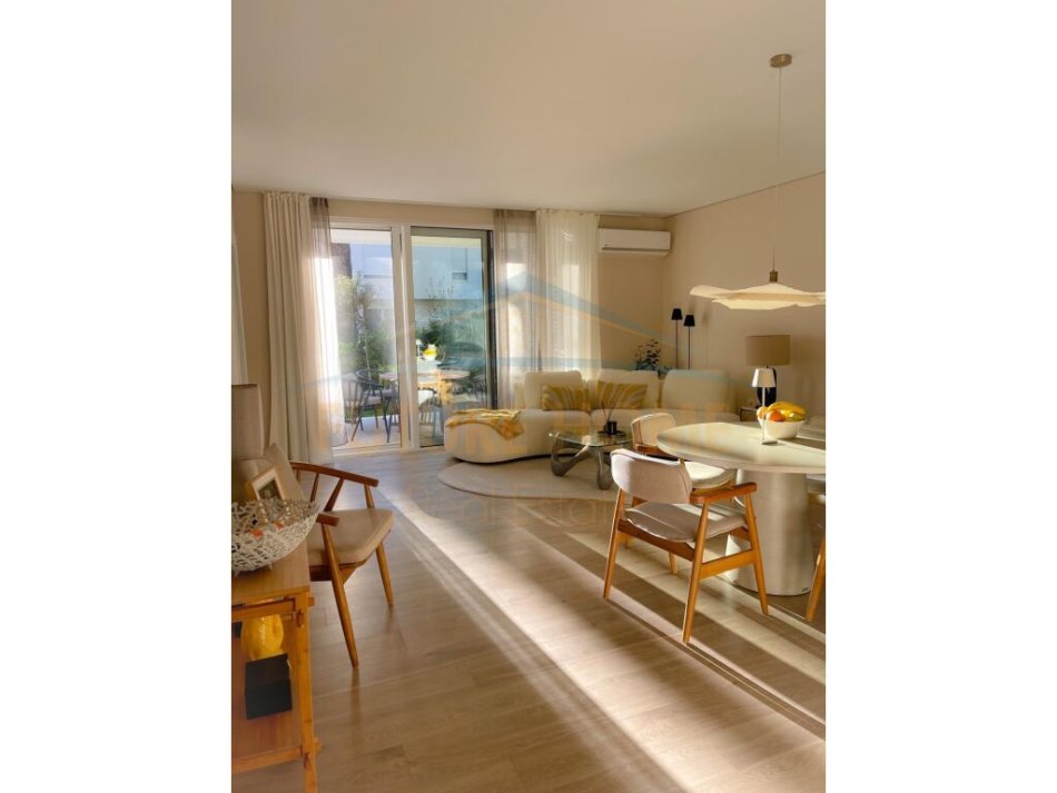 Durres, shitet apartament 3+1+Ballkon Kati 1, 105 m² 320.000 € (Gjiri i Lalezit)