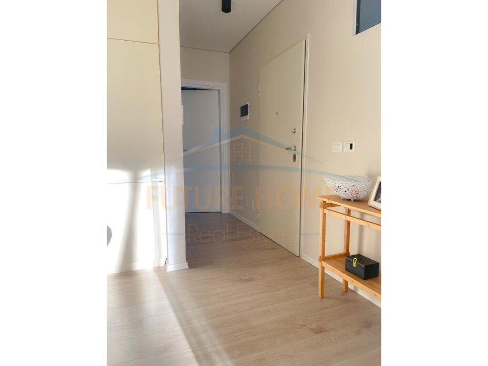 Durres, shitet apartament 3+1+Ballkon Kati 0, 105 m² 300.000 € (Gjiri i Lalzit)