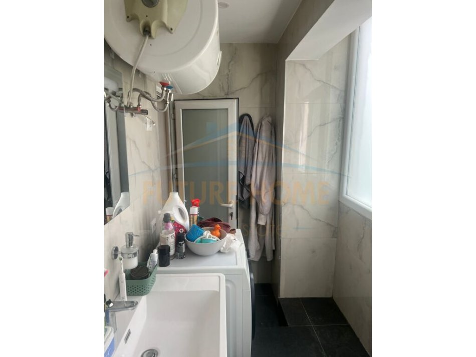 Tirane, shitet apartament 1+1+Aneks Kati 3, 63 m² 125.000 € (Bulevardi Bajram Curri)