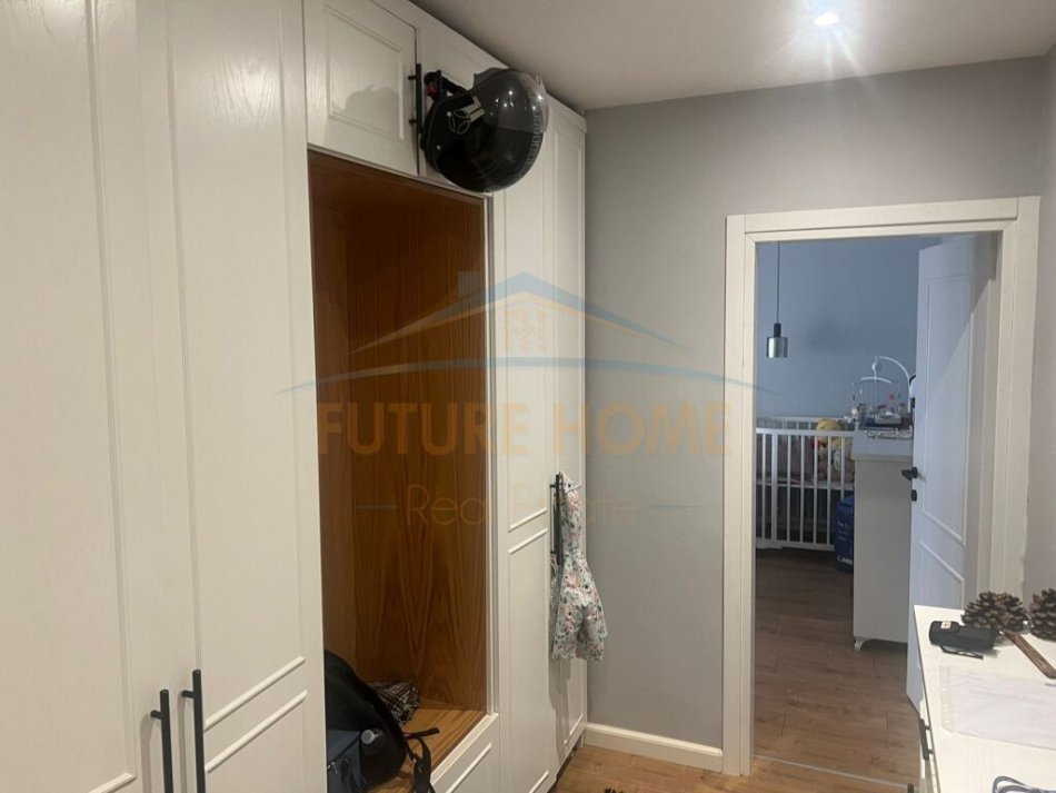 Tirane, shitet apartament 1+1+Aneks Kati 3, 63 m² 125.000 € (Bulevardi Bajram Curri)