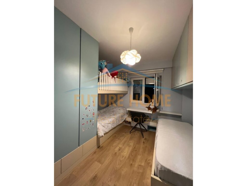 Tirane, jepet me qera apartament 2+1+Aneks+Ballkon Kati 5, 110 m² 1.100 € (RRUGA MYSLYM SHYRI)