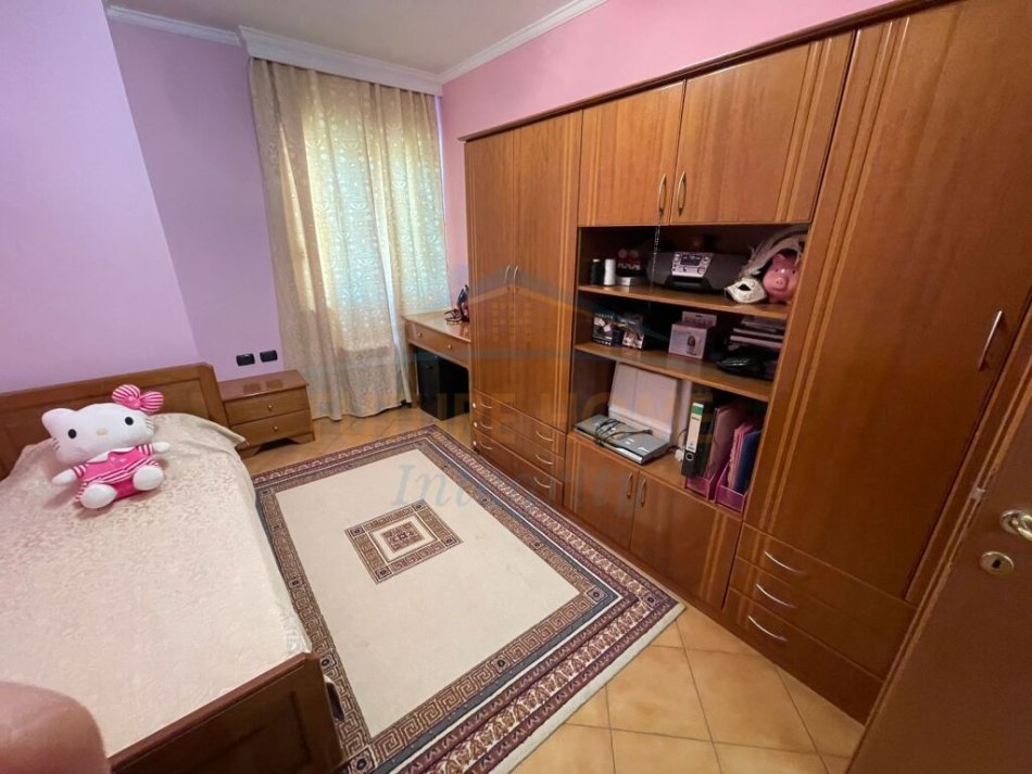 Tirane, jepet me qera apartament 2+1 Kati 10, 90 m² 1.200 € (Rruga e Elbasanir Stadiumi, Air Albania)