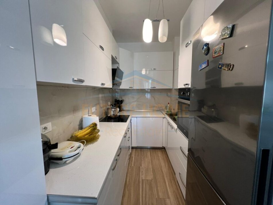 Tirane, shes apartament 2+1+Aneks+Ballkon Kati 5, 105 m² 210.000 € (Astir, Unaza e RE)