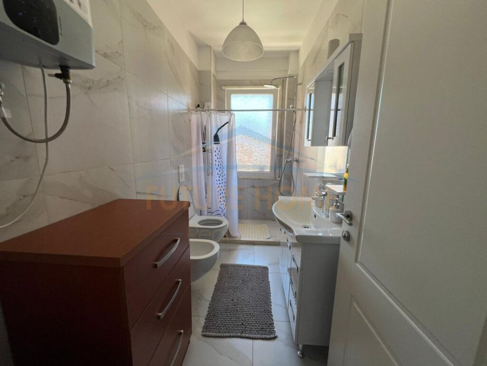 Tirane, shitet apartament 2+1 Kati 5, 105 m² 180.000 € (Unaza e Re)