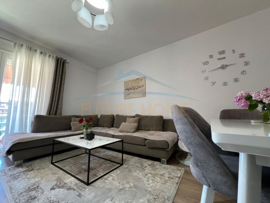 Tirane, shes apartament 2+1+Aneks+Ballkon Kati 5, 105 m² 210.000 € (Astir, Unaza e RE)