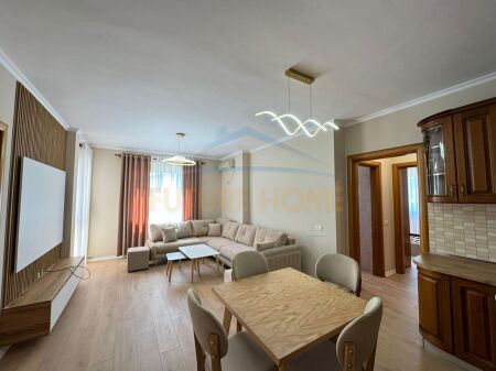 Tirane, shitet apartament Kati 6, 94 m² 132.000 € (UNAZA E RE)
