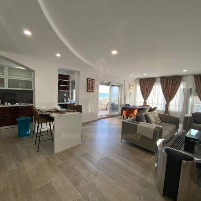 Durres, jepet me qera apartament 2+1+A+BLK Kati 1, 120 m² 600 Euro (CURRILA)