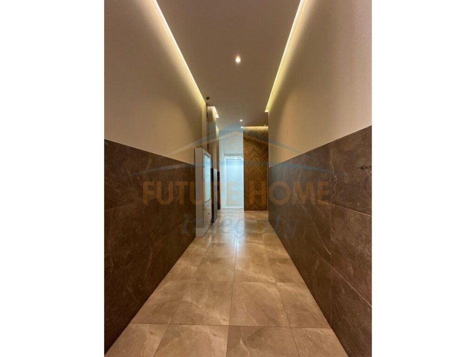 Tirane, shitet apartament 2+1+2 me Verande Kati 7, 97 m² 270.000 € (Ali Demi)