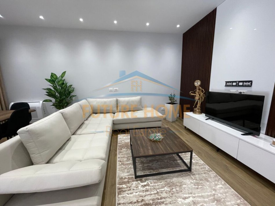 Tirane, jepet me qera apartament 1+1 Kati 2, 70 m² 800 € (Rruga e Durrësit)