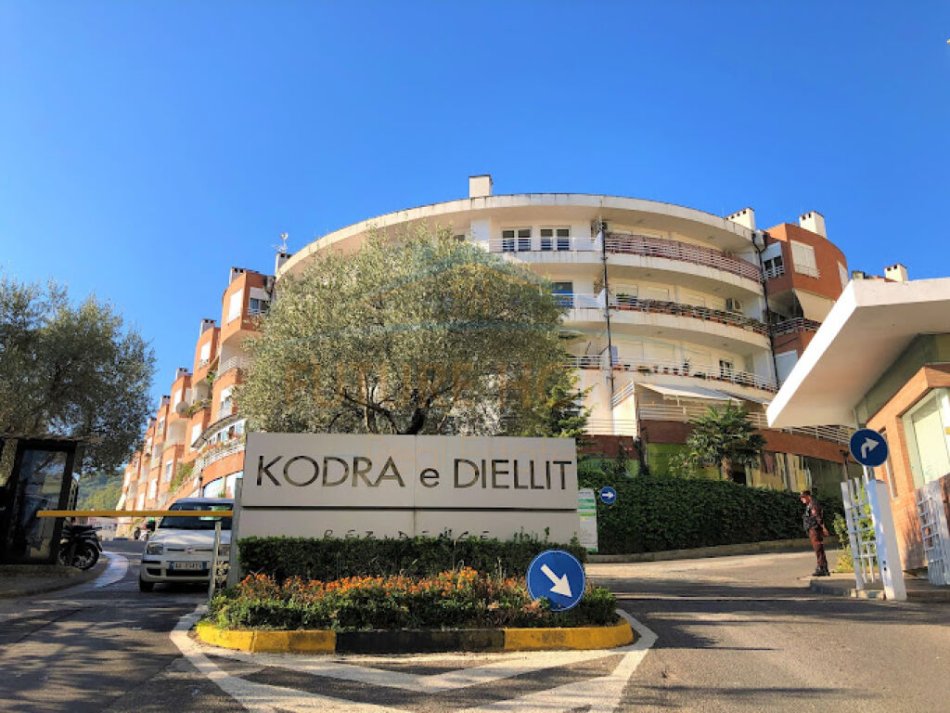 Tirane, shitet apartament 3+1 Kati 3, 147 m² 224.000 € (Kodra e Diellit)