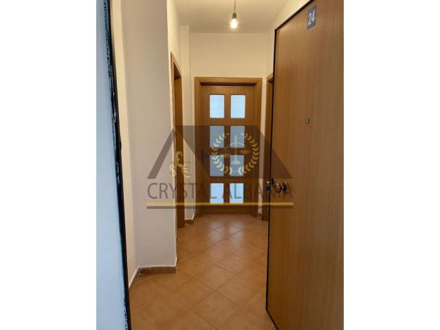 Tirane, jepet me qera apartament 1+1 Kati 5, 65 m² 260 Euro