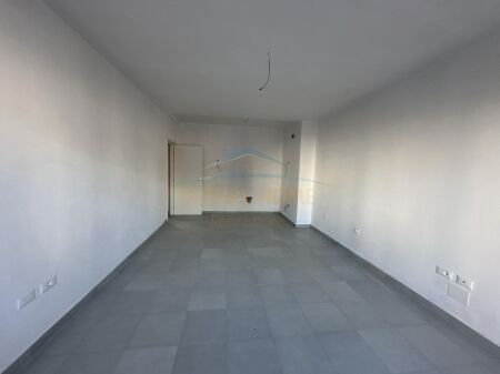 Tirane, jepet me qera apartament 2+1 Kati 3, 94 m² 750 € (Rruga Qemal Stafa, Tirane, AREA41837)