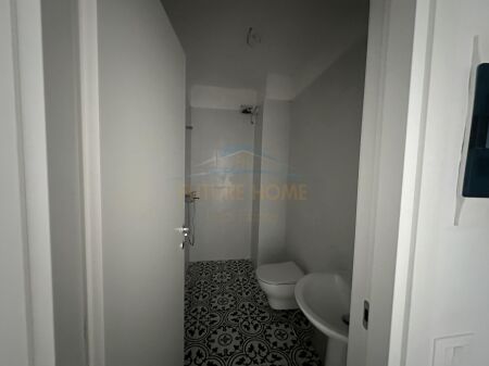 Tirane, jepet me qera apartament 2+1 Kati 3, 94 m² 750 € (Rruga Qemal Stafa, Tirane, AREA41837)