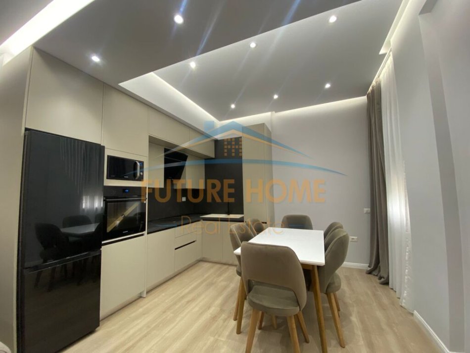 Tirane, shitet apartament 2+1+Ballkon Kati 1, 125 m² 300.000 € (KODRA E DIELLIT 2)