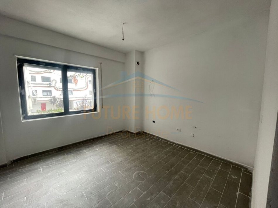 Tirane, jepet me qera apartament 2+1 Kati 2, 91 m² 400 € (Kodra e diellit)
