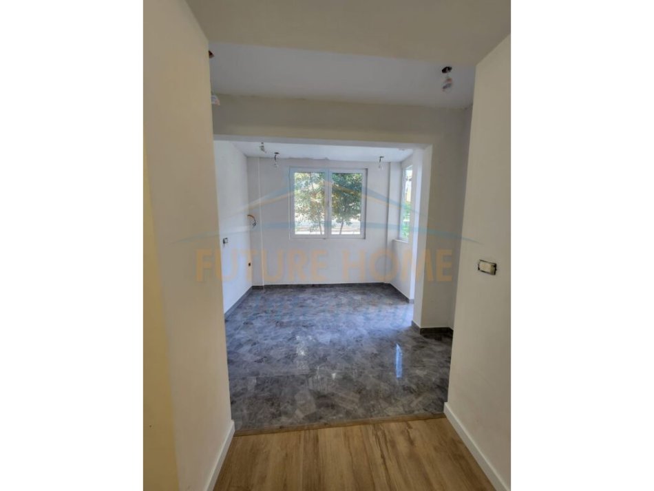 Tirane, shitet apartament 2+1 Kati 1, 61 m² 140.000 € (Rruga Ferit Xhajko)