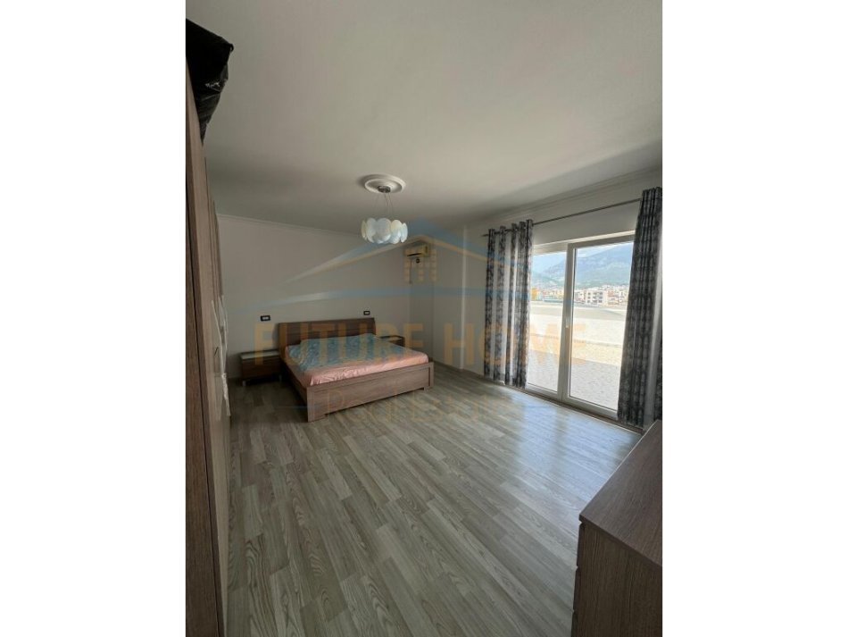 Tirane, jepet me qera apartament 3+1+Ballkon Kati 9, 300 m² 1.500 € (SELVIA)