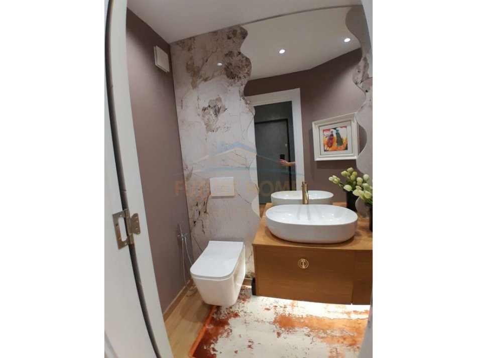 Tirane, shitet apartament 2+1+Ballkon Kati 3, 110 m² 250.000 € (Liqeni i Thate)