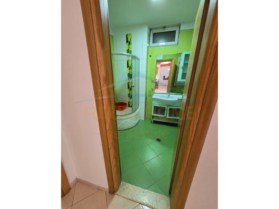 Tirane, shitet apartament 3+1 Kati 5, 126 m² 165.000 € (rruga Aleksandri i Madh)