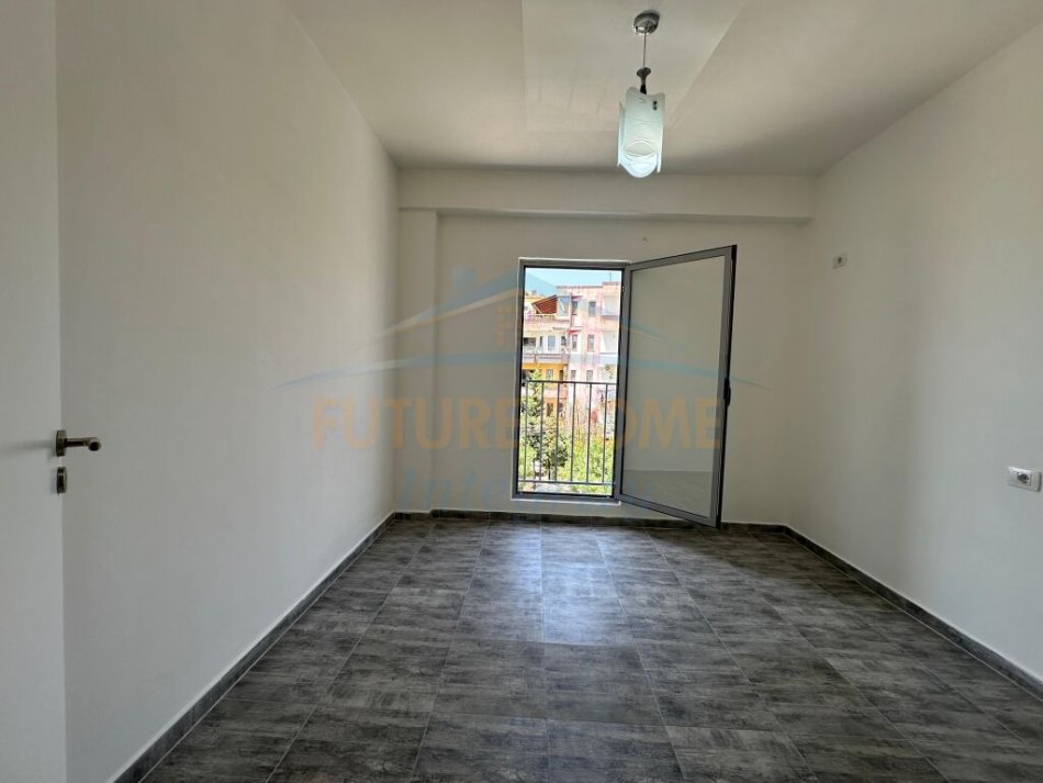 Tirane, jepet me qera apartament 2+1 Kati 3, 100 m² 400 € (Don Bosco)