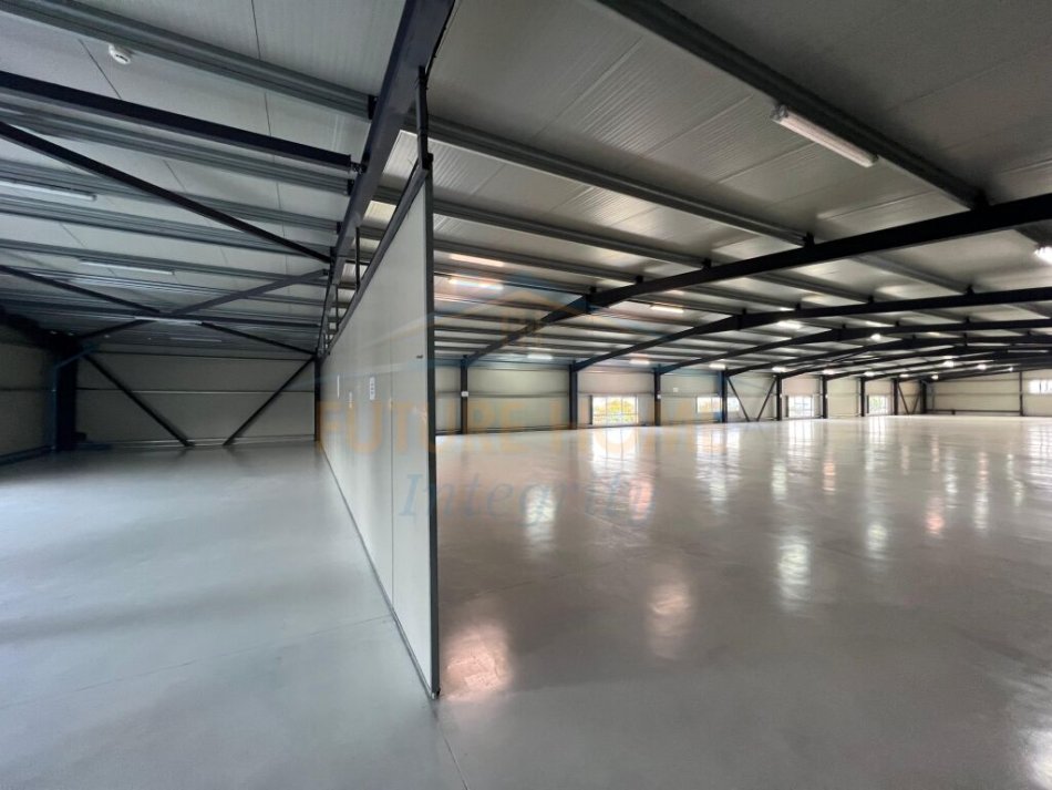 Tirane, jepet me qera ambjent biznesi Kati 0, 3.500 m² 9.000 € (Kamez)
