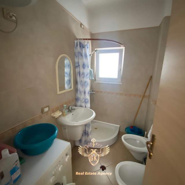 Durres, jepet me qera apartament 1+1+BLK Kati 3, 60 m² 300 Euro (🏡Lagja 13,Plazh Durres)