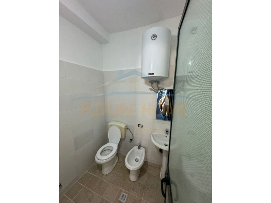 Durres Plazh, jepet me qera apartament 1+1 Kati 0, 280 € (Pavarsia)